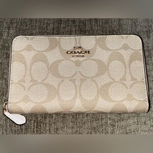 Coach Tan Signature Zip Wallet
